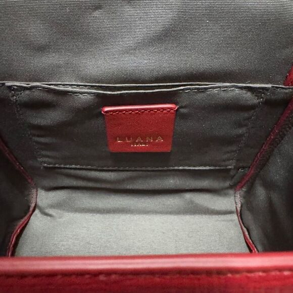 Luana Marella Shoulder Bag in Vixen - Picture 4 of 4